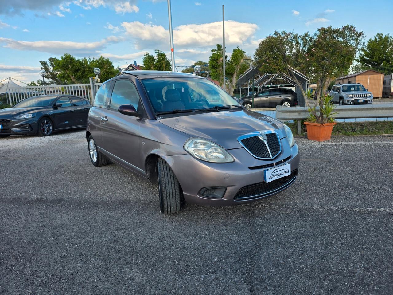 Lancia Ypsilon 1.4 Argento Ecochic GPL