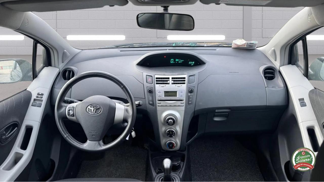 Toyota Yaris 1.0 3 porte Sol