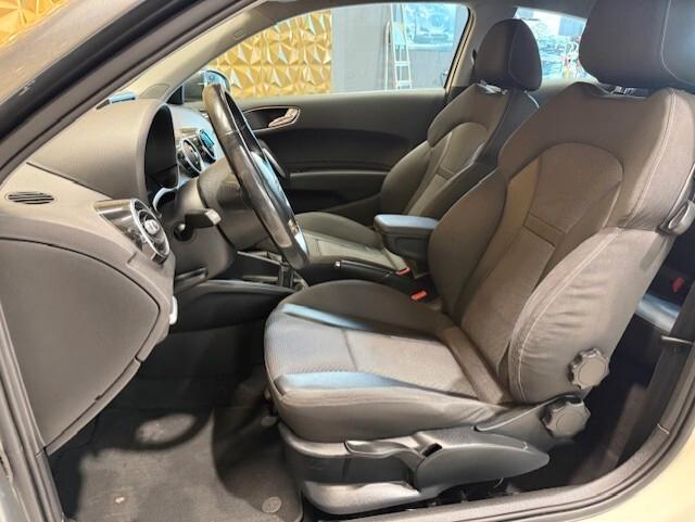 Audi A1 3p 1.6 tdi S-line 105cv