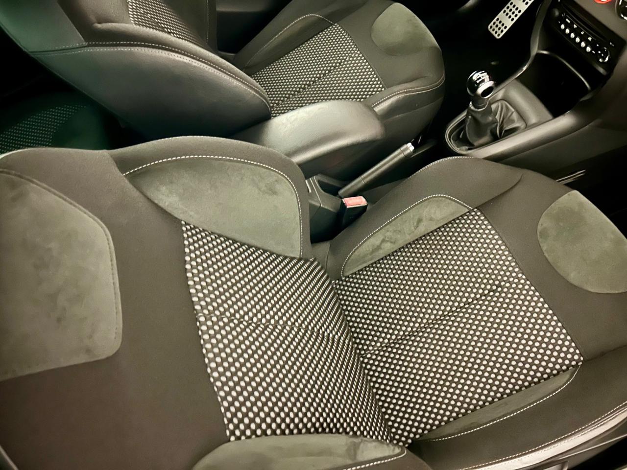 Ds DS3 3 1.4 VTi 95 Just Black