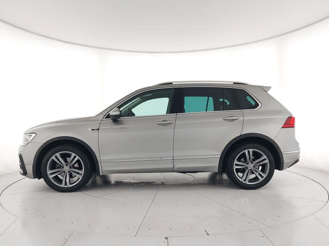 VOLKSWAGEN Tiguan 2.0 tdi Sport 150cv dsg R-Line Exterior+ACC+LED