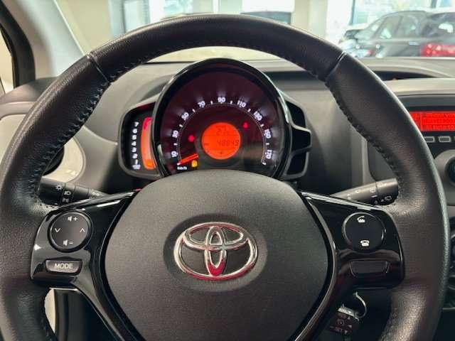 Toyota Aygo Connect 1.0 VVT-i 72 CV 5p X-Play