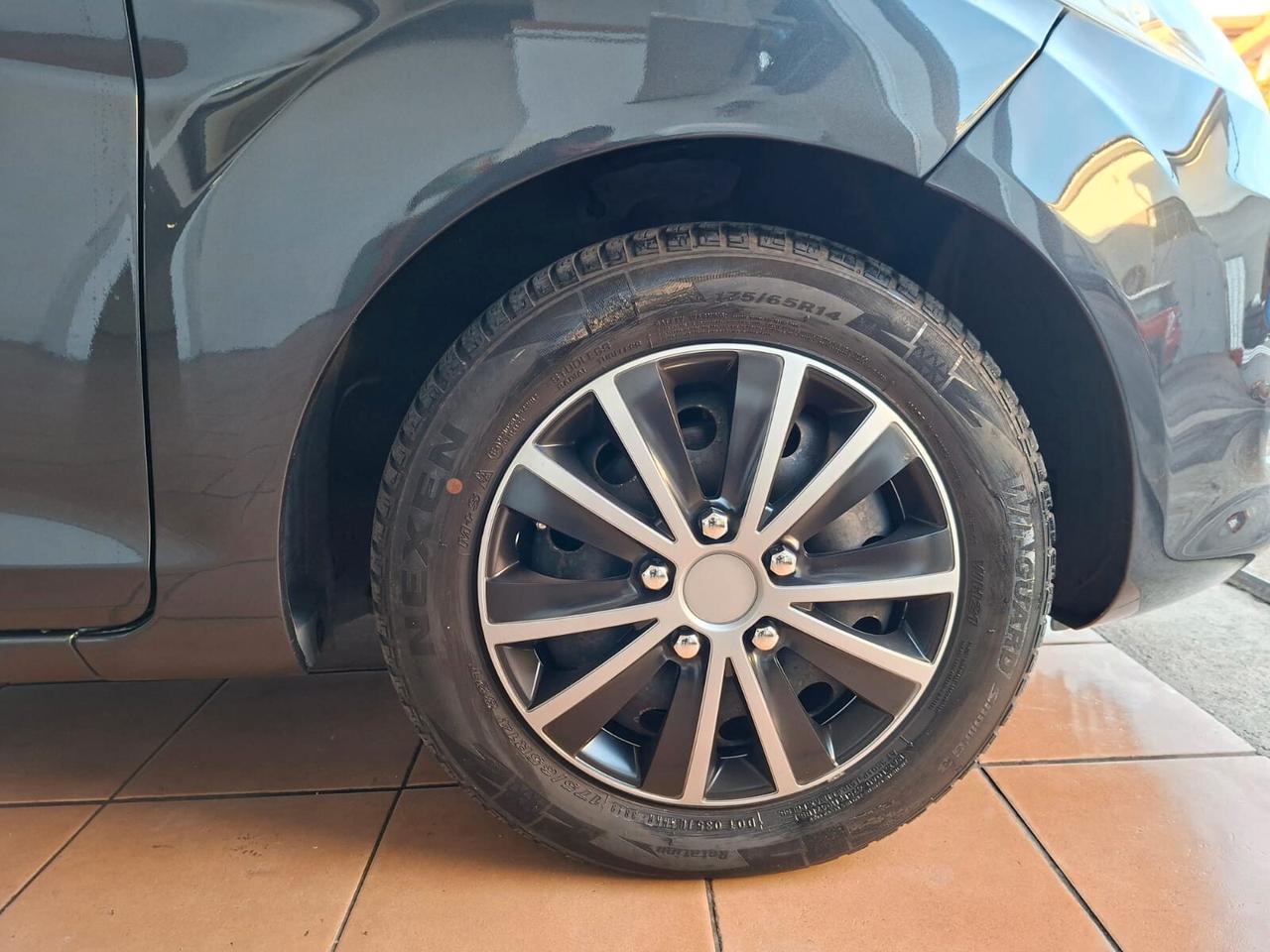 Ford Fiesta 5p 1.4 tdci Titanium, adatta a neop.