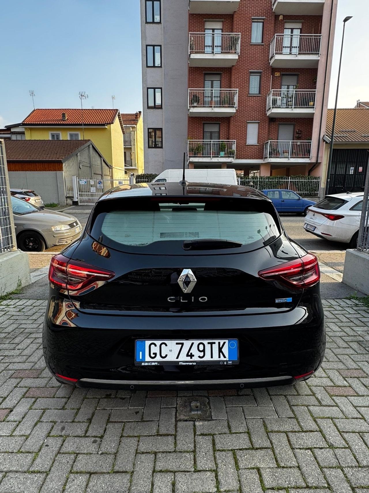Renault Clio Full Hybrid E-Tech 140 CV 5 porte Initiale Paris