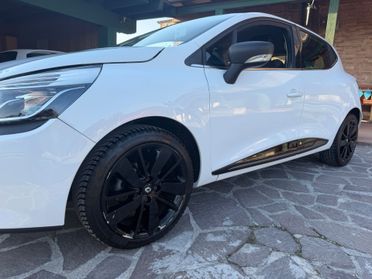 Renault Clio 0.9 TCe 12V 90CV 5 porte Costume National neopatentati