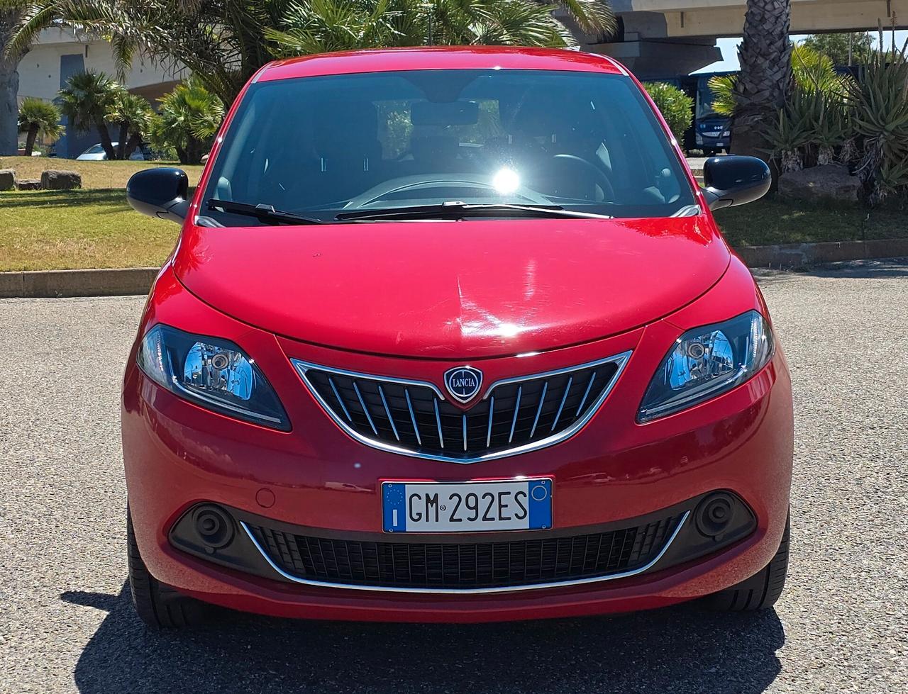 Lancia Ypsilon 1.0 FireFly 5 porte S&S Hybrid Ecochic Silver