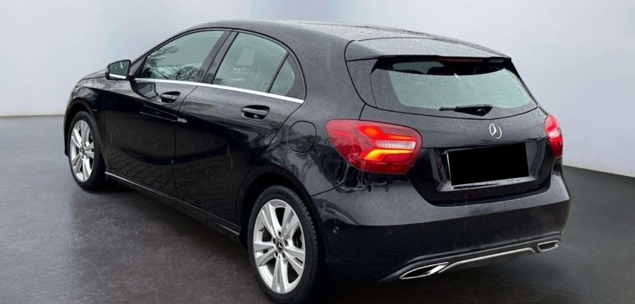 MERCEDES Classe A 180d Sport - Led Navi 17