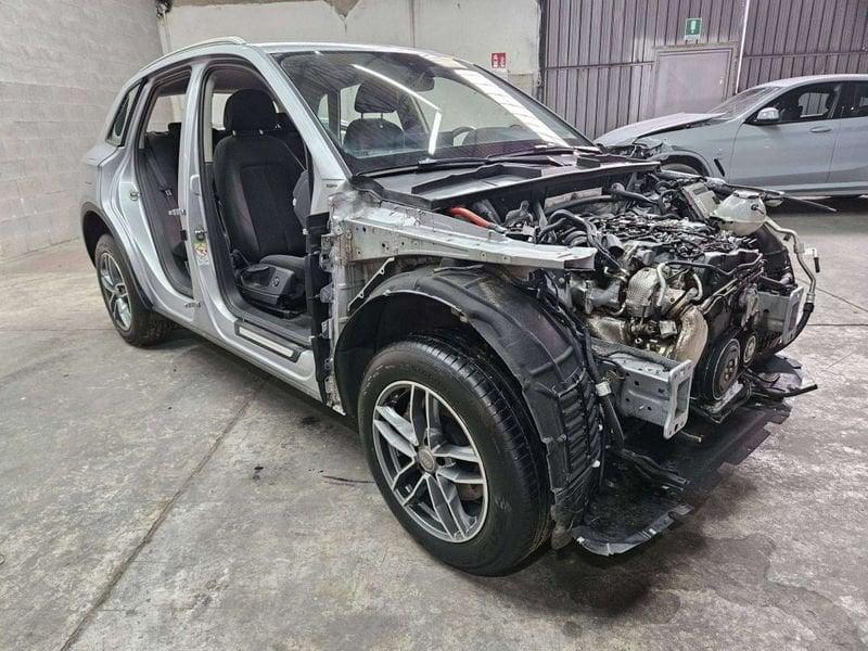 Audi Q5 40 2.0 tdi mhev 12V quattro s-tronic - START - FURTO PARZIALE