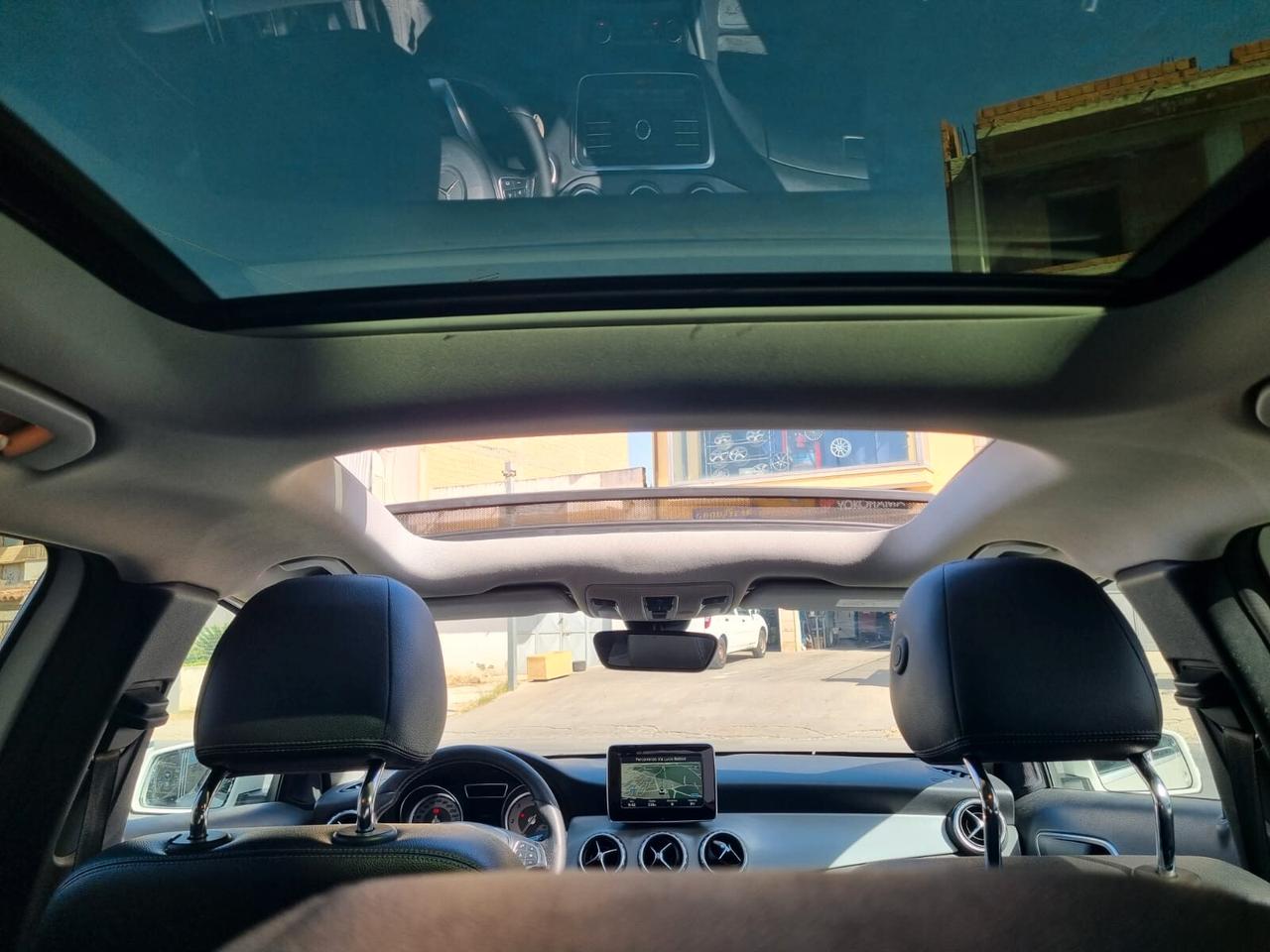 Mercedes-benz GLA 200D Tetto apribile. SUPER PROMO ESTATE 2025