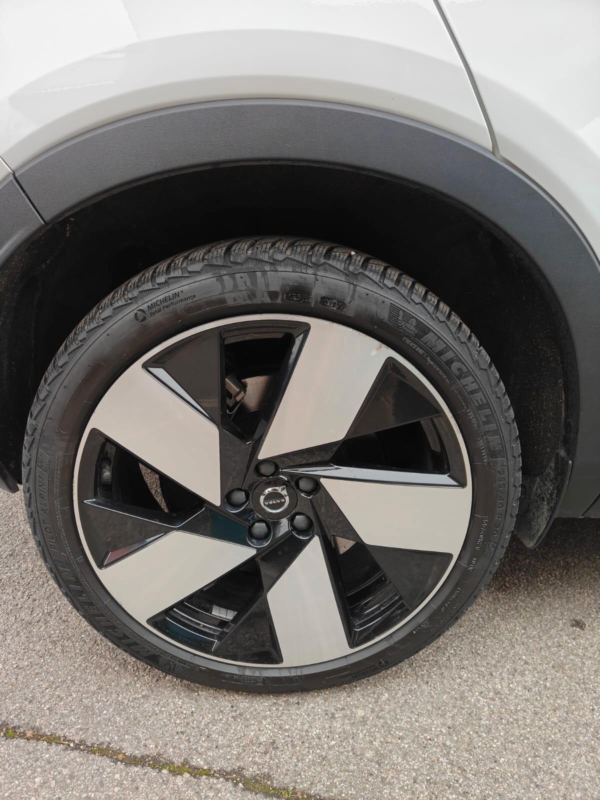 Volvo C40 Recharge Twin Motor AWD Plus