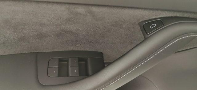 TESLA Model 3 RWD