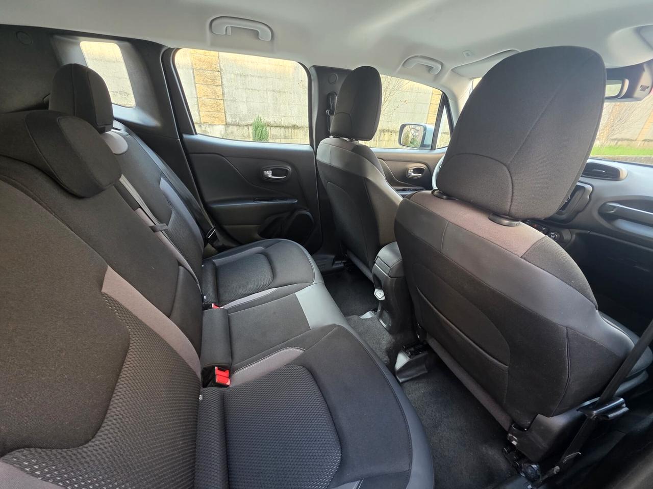Jeep Renegade 1.5 Turbo T4 MHEV Limited