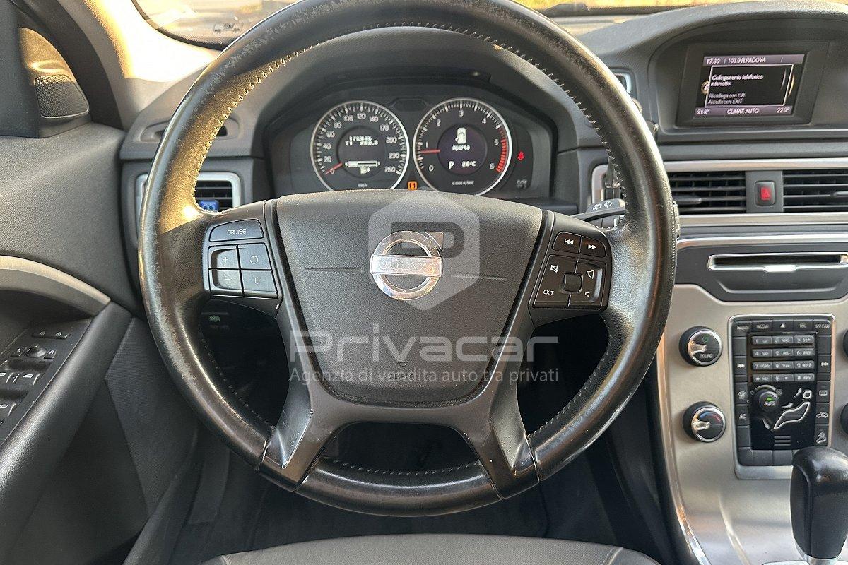 VOLVO XC70 D4 AWD Geartronic Momentum