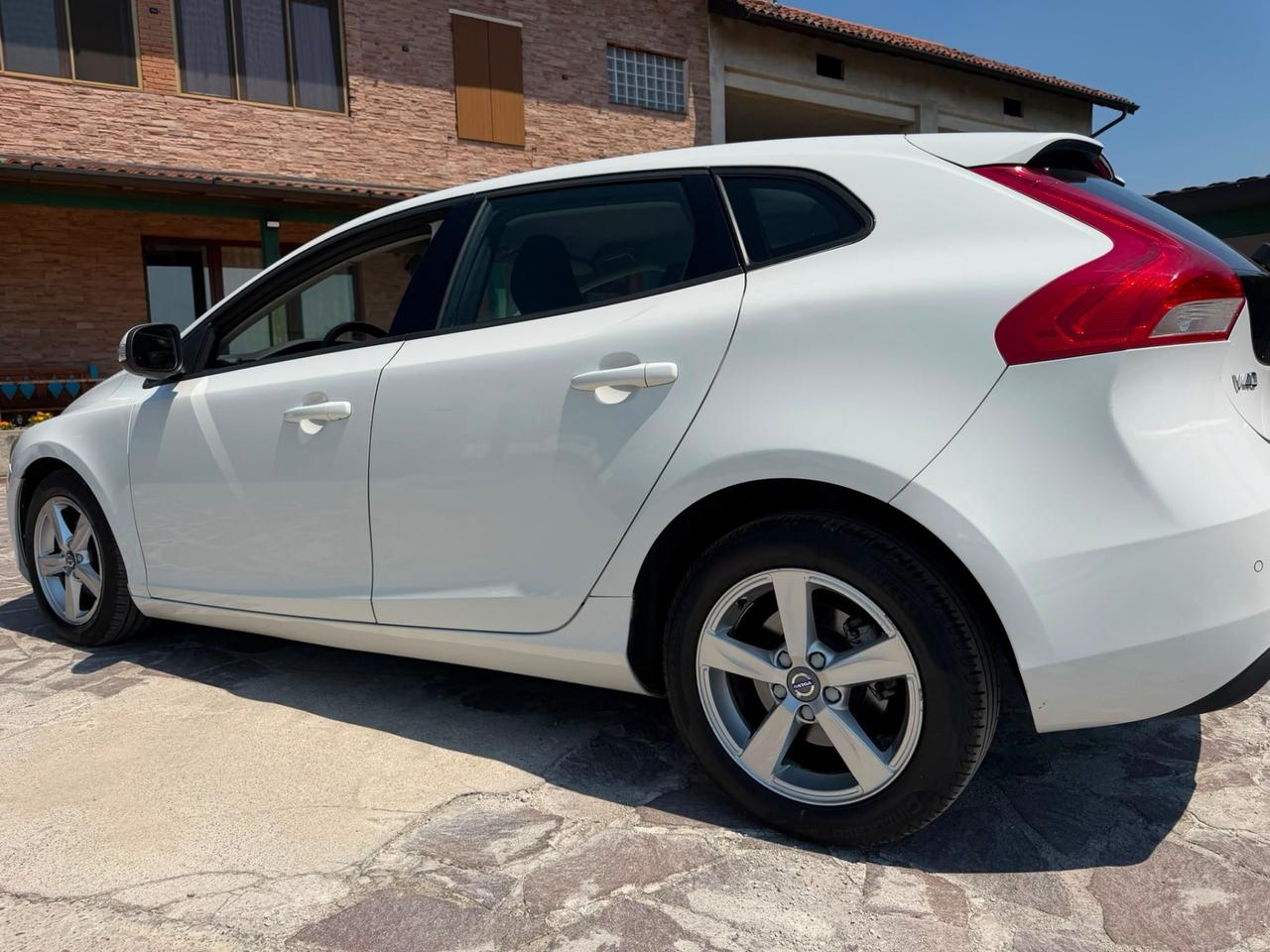 Volvo V40 D2 1.6 Summum neopatentati