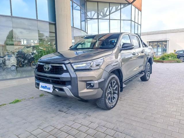 TOYOTA Hilux 2.8 D A/T 4WD 4 porte Double Cab Invincible