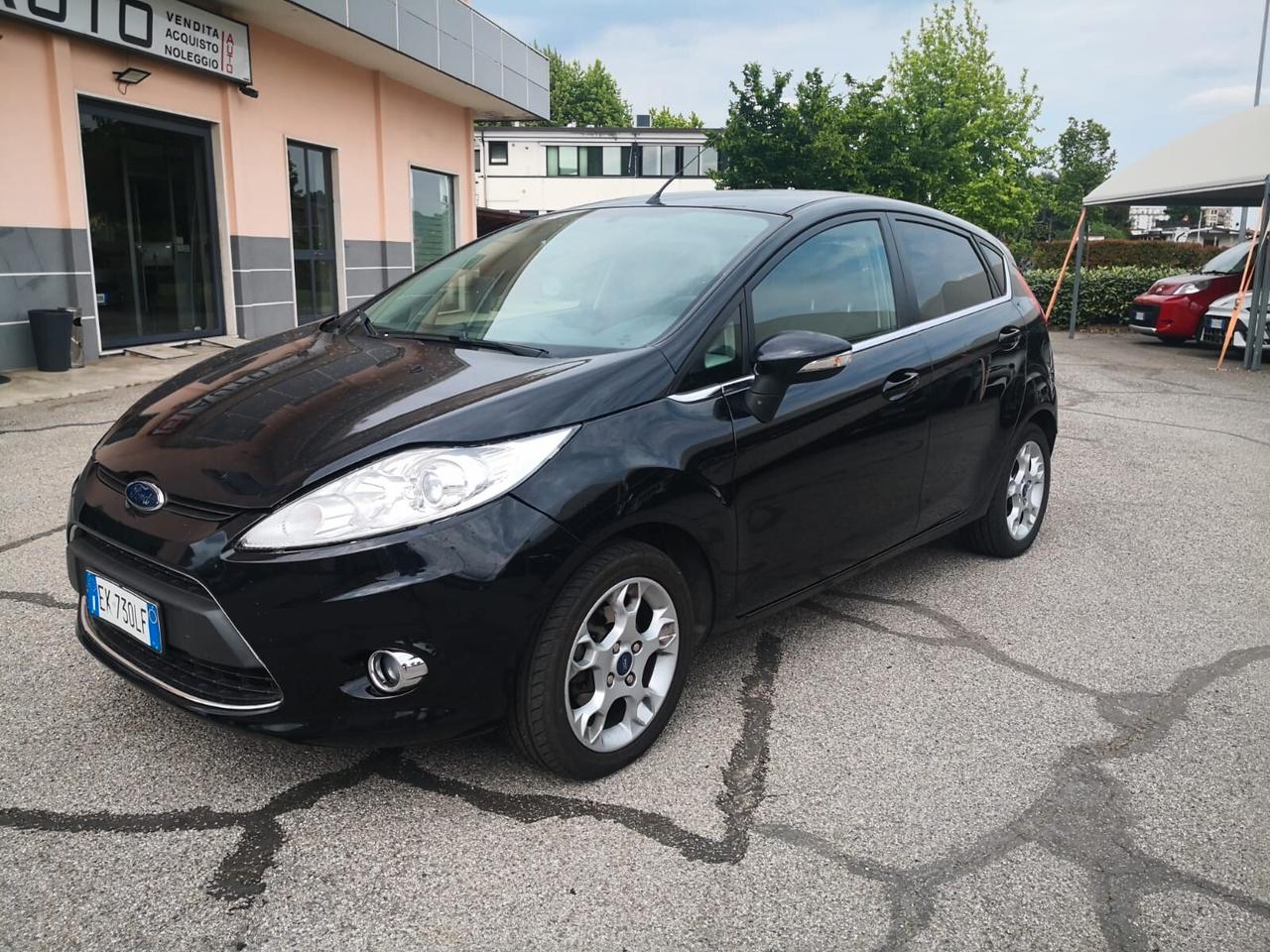 Ford Fiesta 1.4 TDCi 70CV 5 porte Titanium