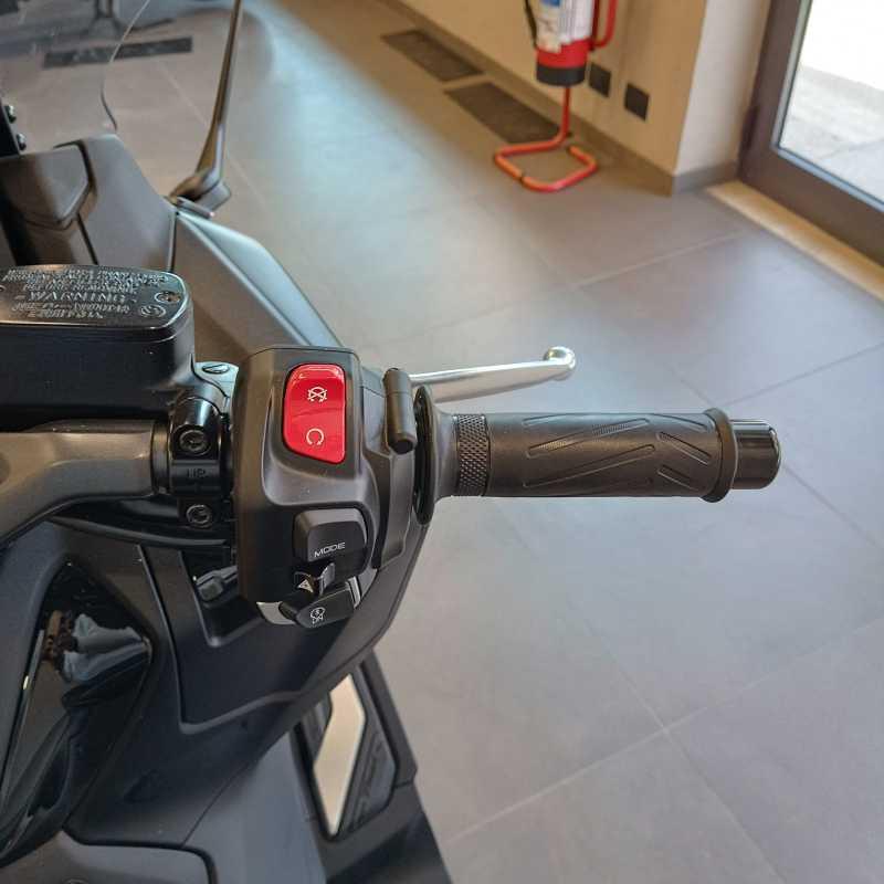 Yamaha T-Max 560 - 2025