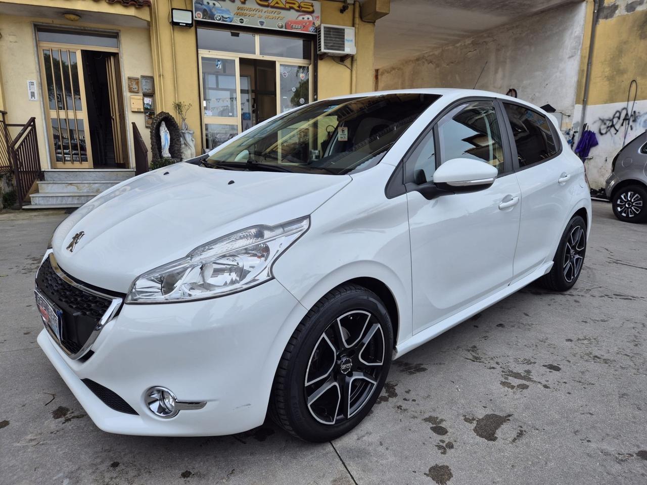 Peugeot 208 1.4 HDi 68 CV 5 porte Allure