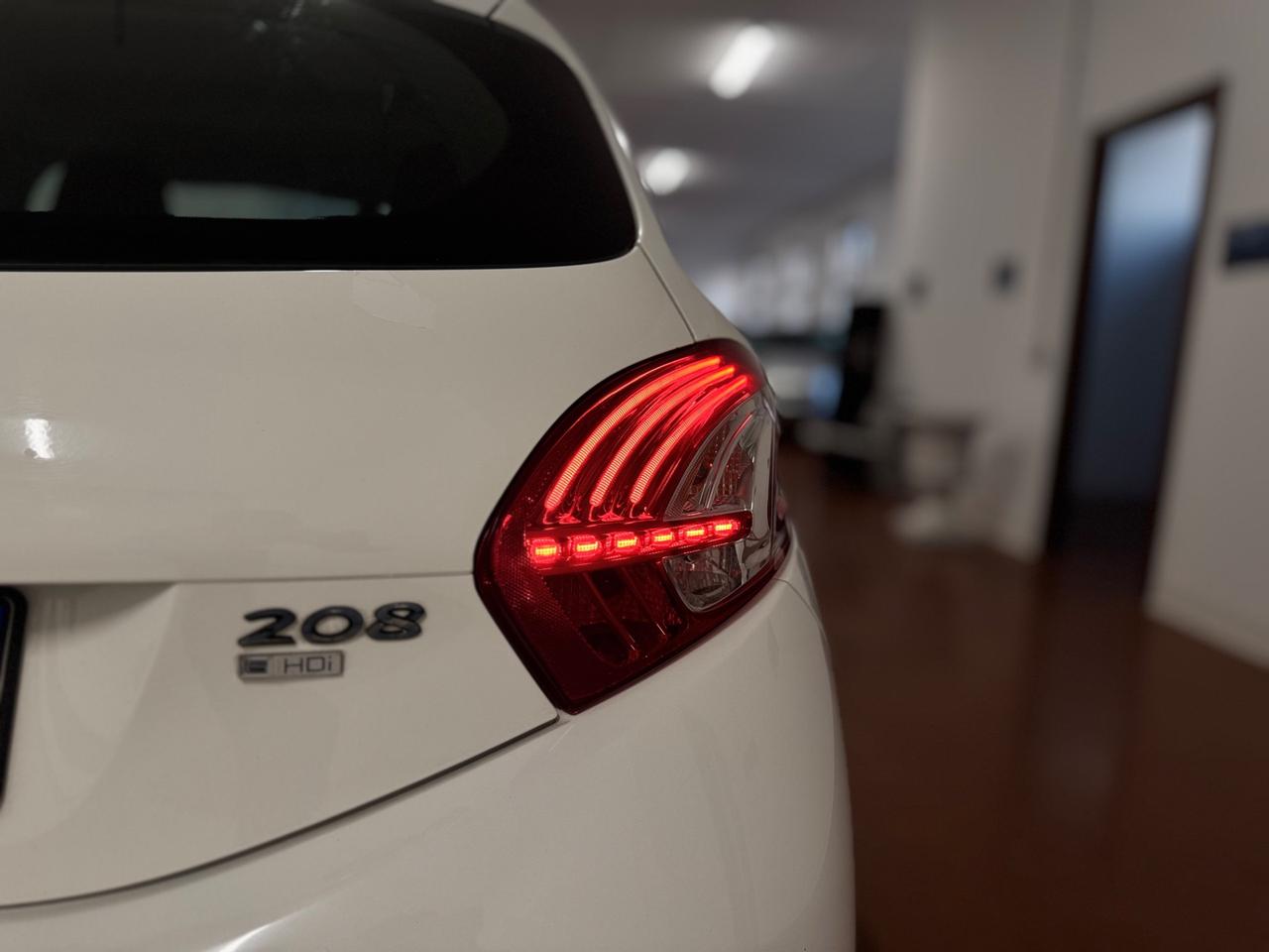 Peugeot 208 1.6 e-HDi 92 CV Stop&Start 5 porte Allure