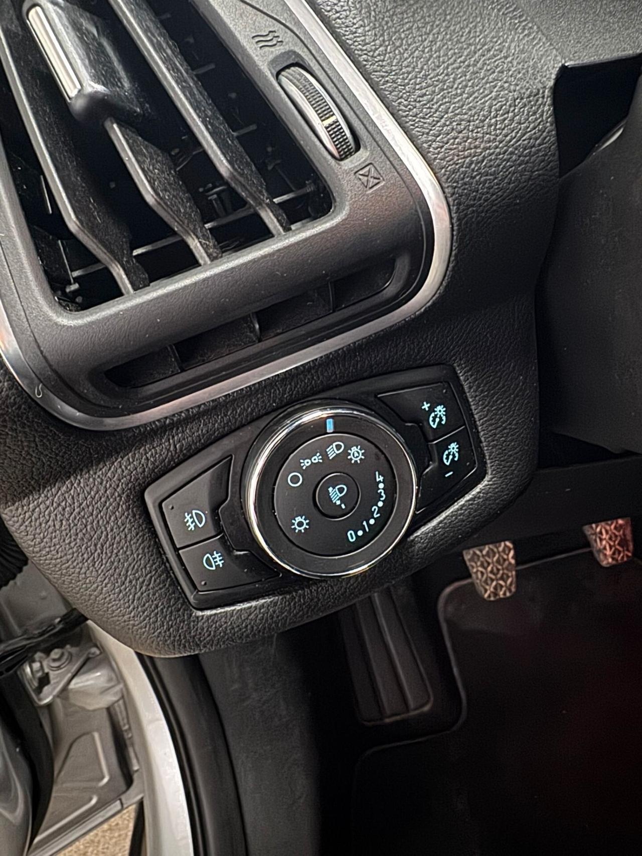 Ford B-Max 1.5 TDCi 75 CV Titanium