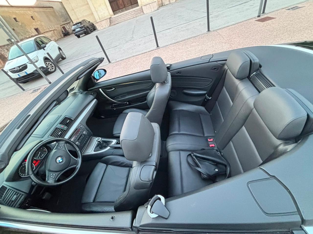 Bmw 120 .2.0 i Cabrio Attiva pronta al uso