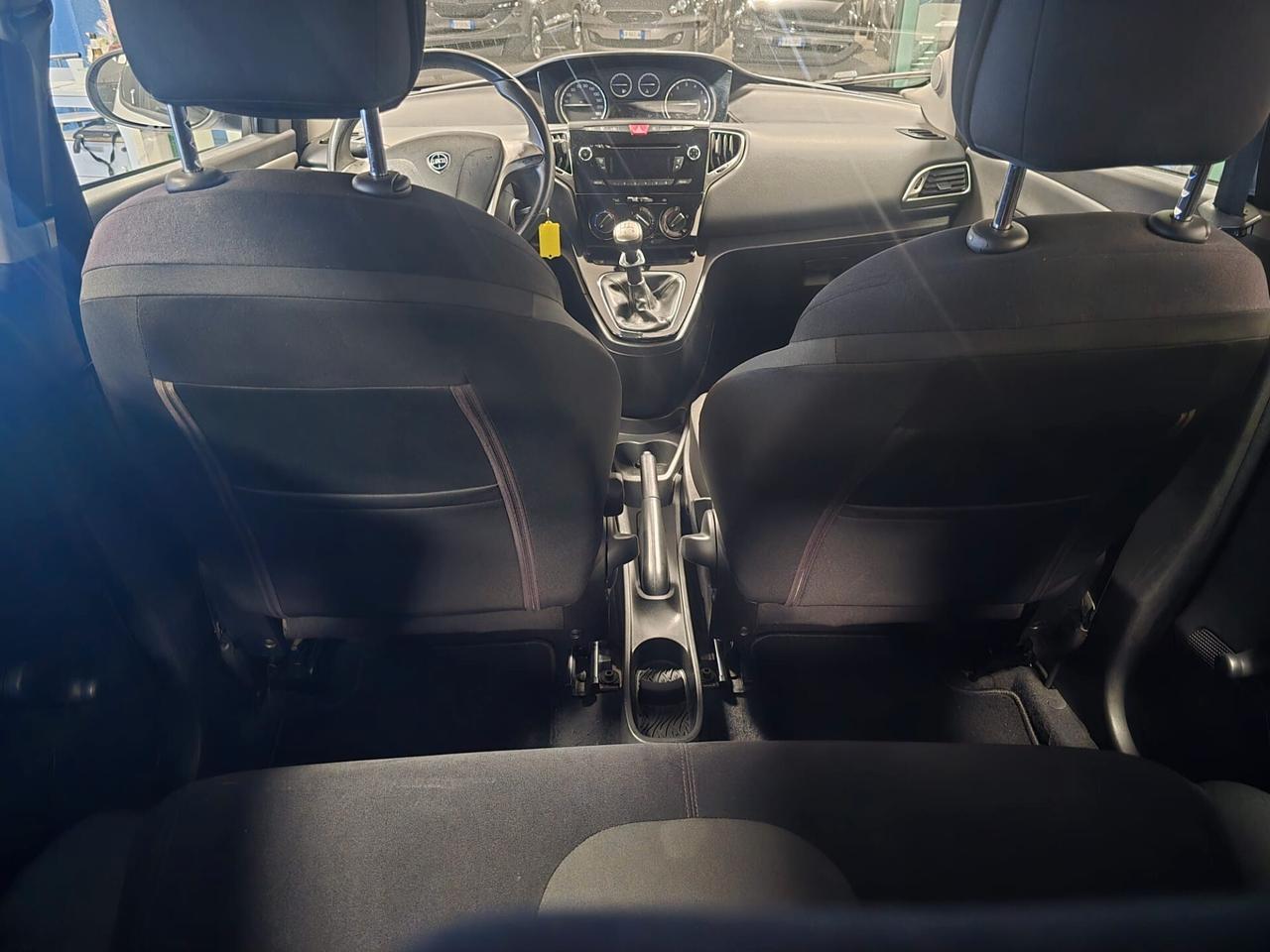 Lancia Ypsilon 1.2 69 CV 5 porte Platinum