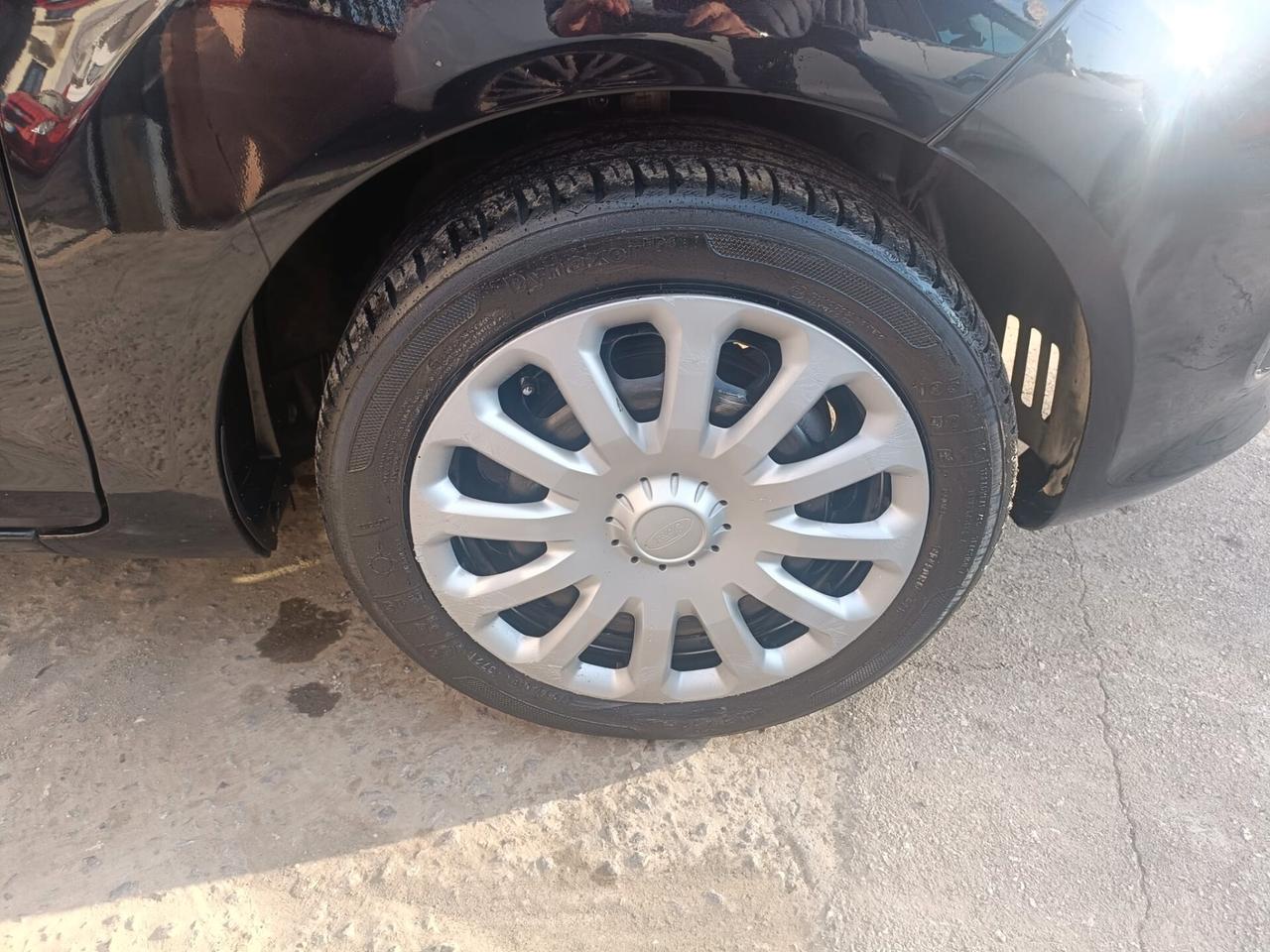 Ford Fiesta 1.2 82 CV 5 porte Titanium