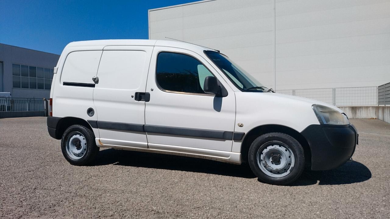 Peugeot Partner 1.4 METANO Autocarro