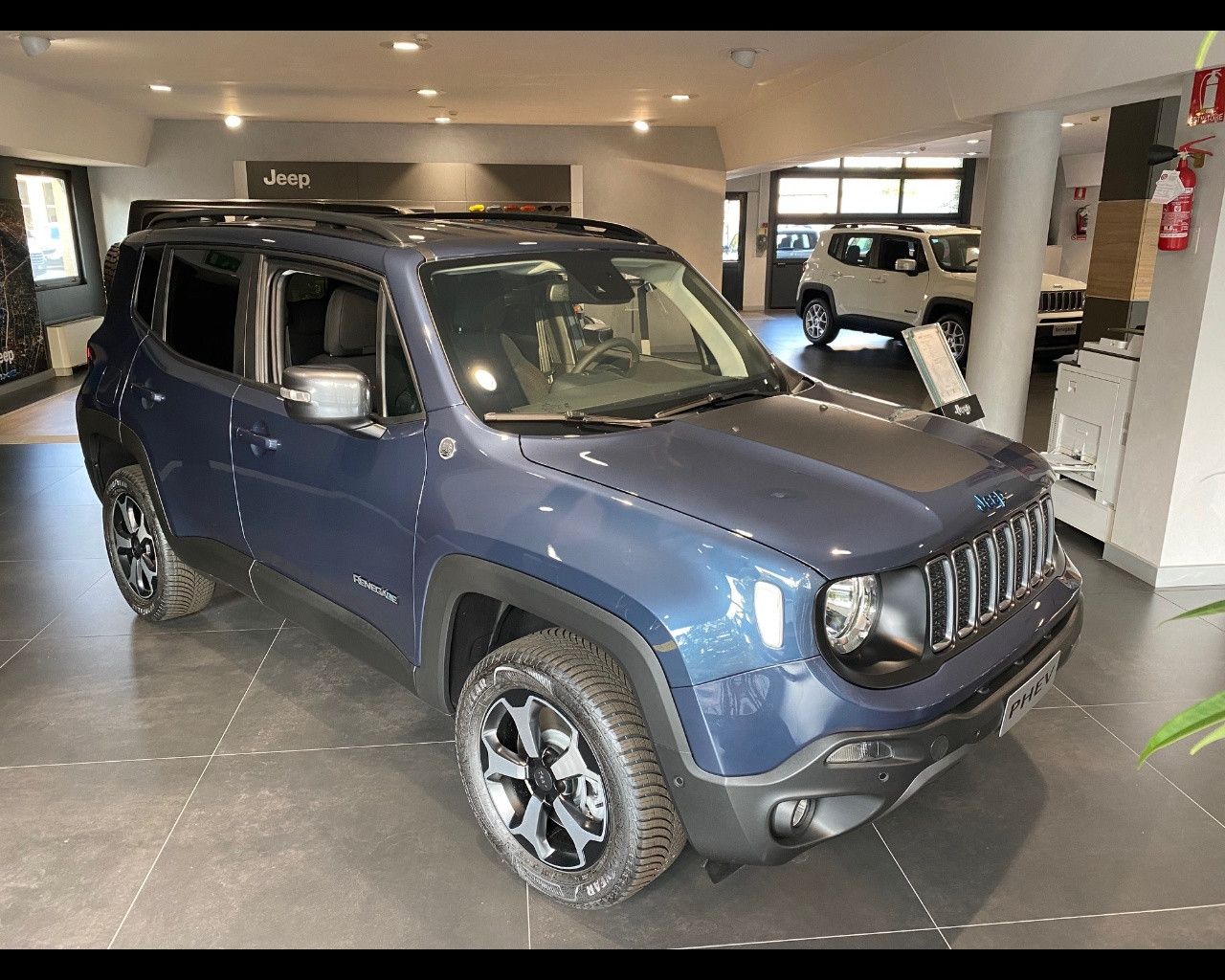 JEEP RENEGADE PHEV Renegade Plug-In Hybrid My22 Trailhawk 1.3 Turbo T4 Phev 4xe At6 240cv