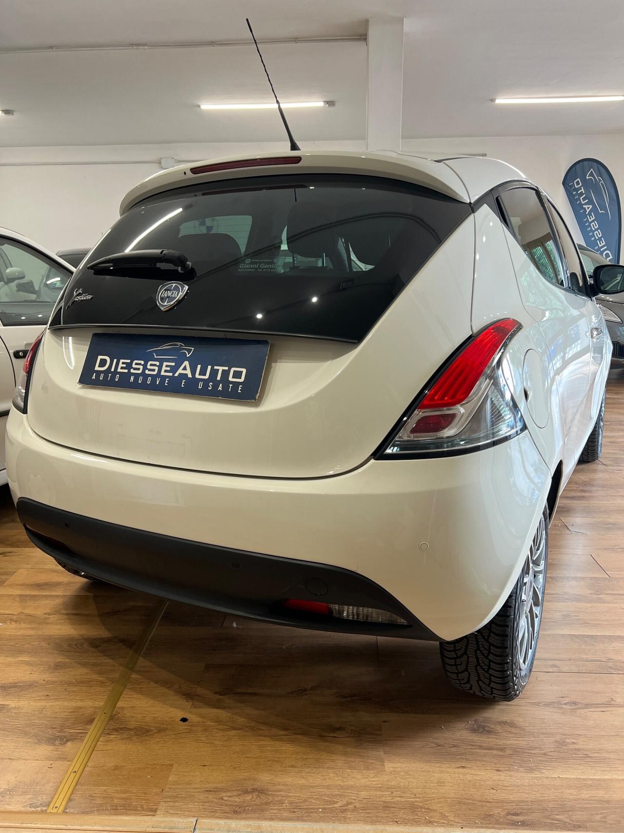 Lancia Ypsilon 1.3 MJT 95 CV Platinum