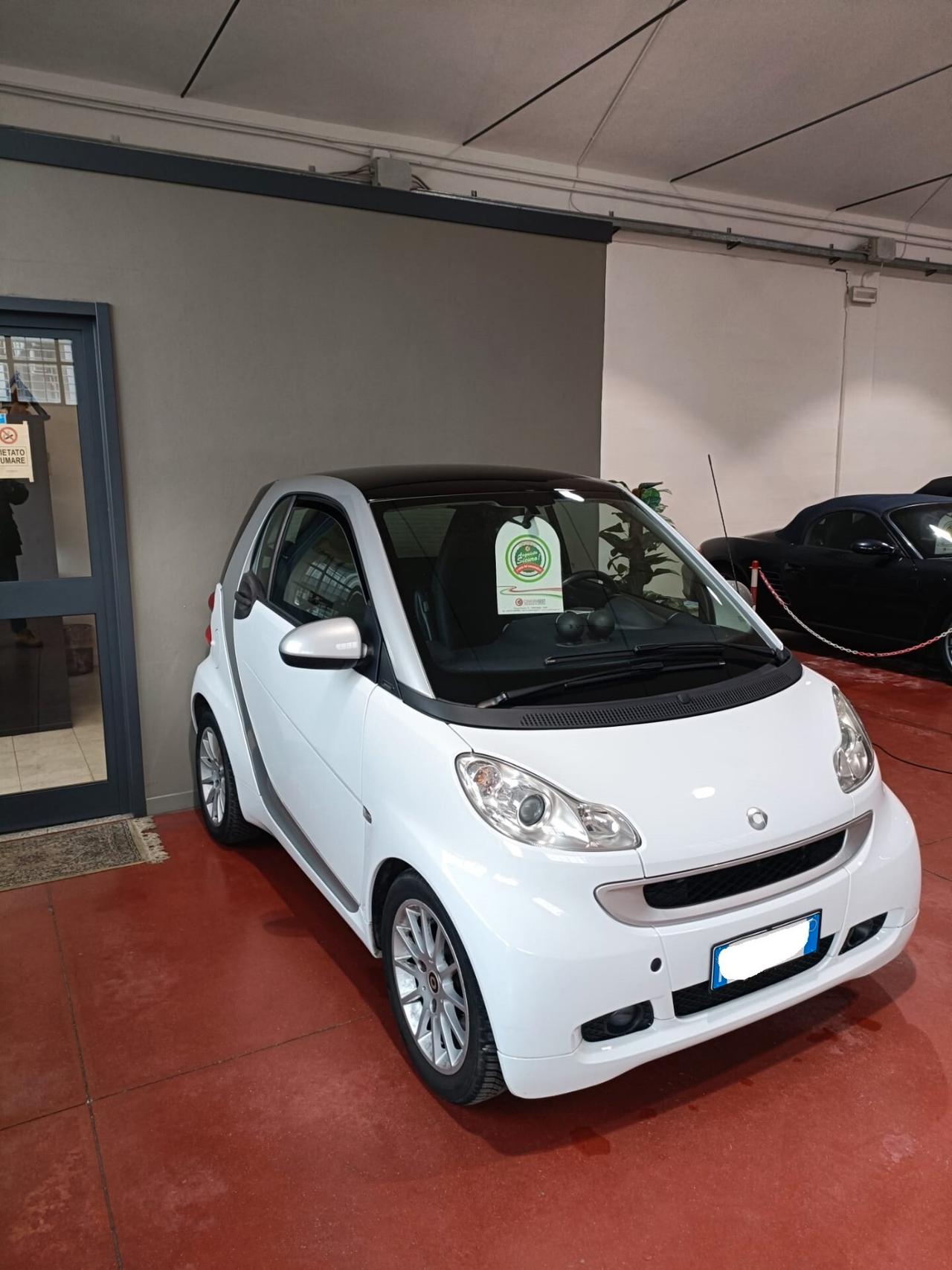 Smart ForTwo 1000 52 kW coupé passion-CLIMA-SERVO-CONTAGIRI-SOLO 87.000 KM