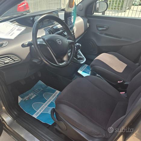 Lancia Ypsilon 1.2 69 CV 5 porte GPL