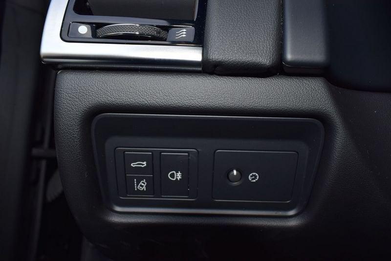 Jaguar F-Type 2.0 P300CV RWD AUTO R-Dynamic IVA ESPOSTA