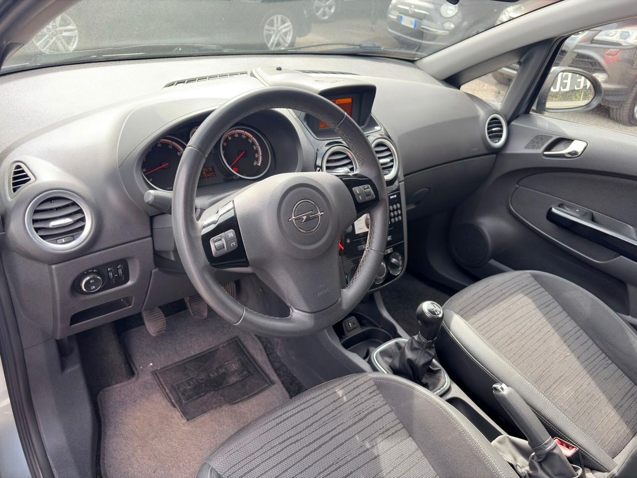 Opel Corsa 1.2 85CV 3 porte GPL-TECH b-color