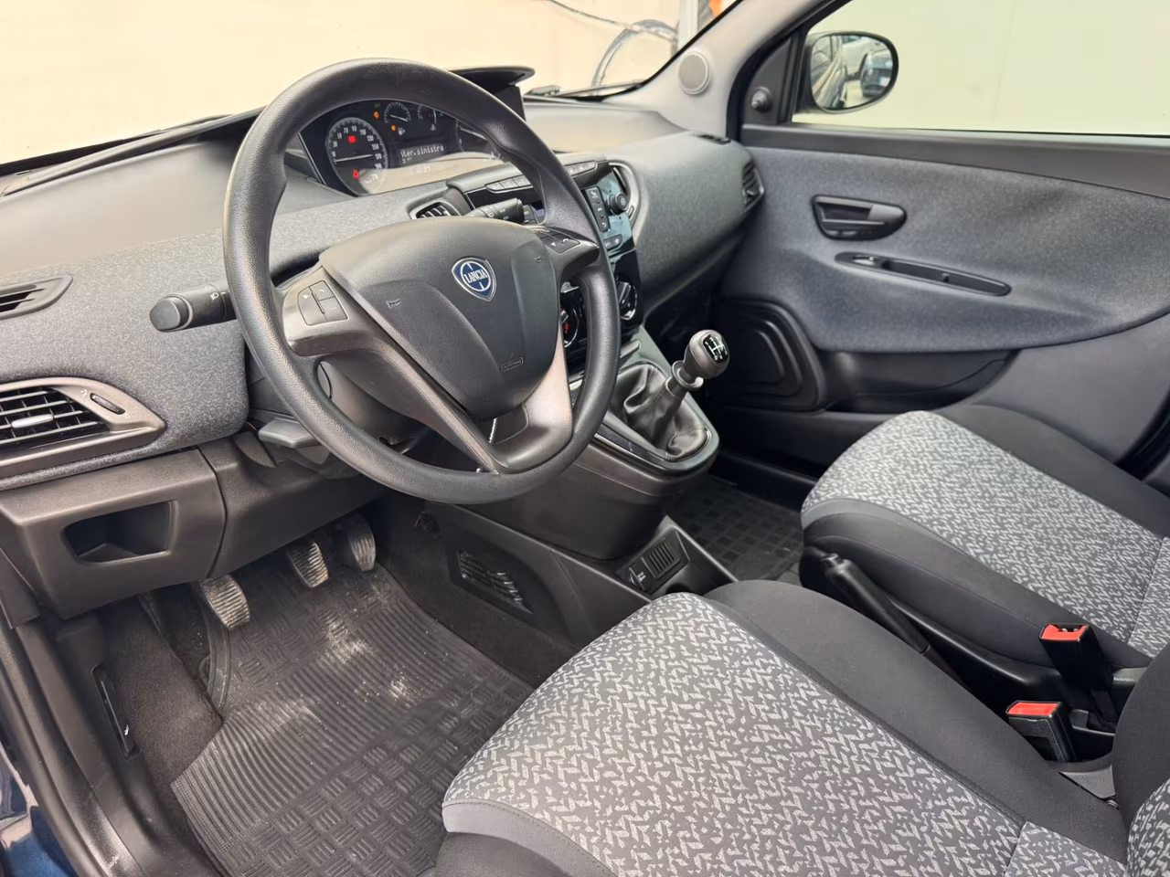 LANCIA YPSILON 1.2 69CV 2018!!! GPL DI CASA MADRE!!!