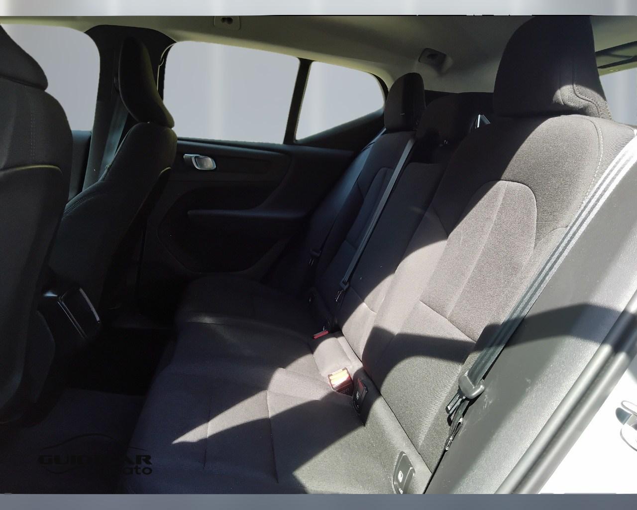 VOLVO XC40 2023 - XC40 1.5 t2 Essential auto