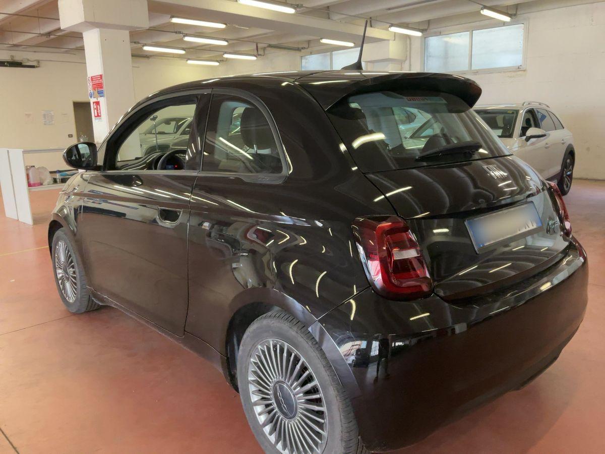 Fiat 500e 42 kWh Passion