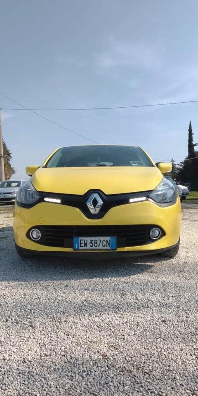 RENAULT Clio 1.2 75CV 5 porte Costume National