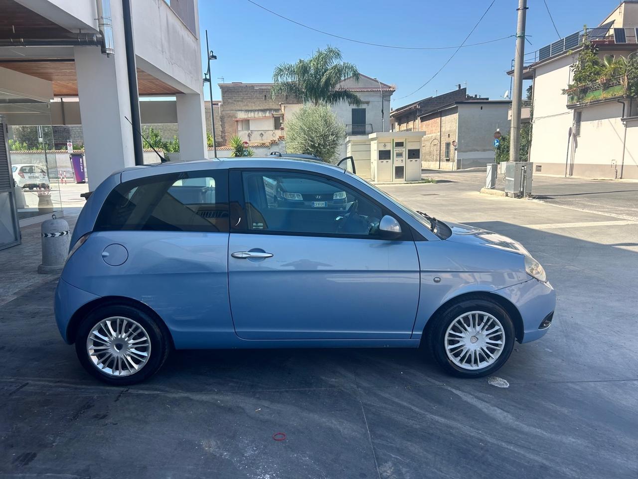 Lancia Ypsilon 1.2 Argento