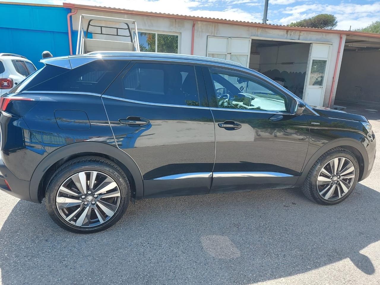 Peugeot 3008 “GTLINE” 1.5 hdi- cambio/aut-2018