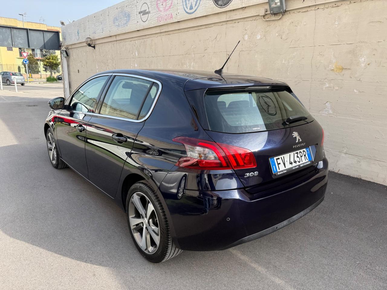 Peugeot 308 1.5diesel CAMBIO AUTOMATICO - 2019