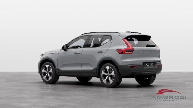 VOLVO XC40 B4 Mild hybrid Benzina Ultra Dark