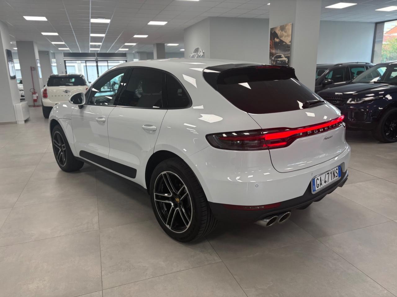 Porsche Macan 2.0 Benzina 245cv 2020 km 137000