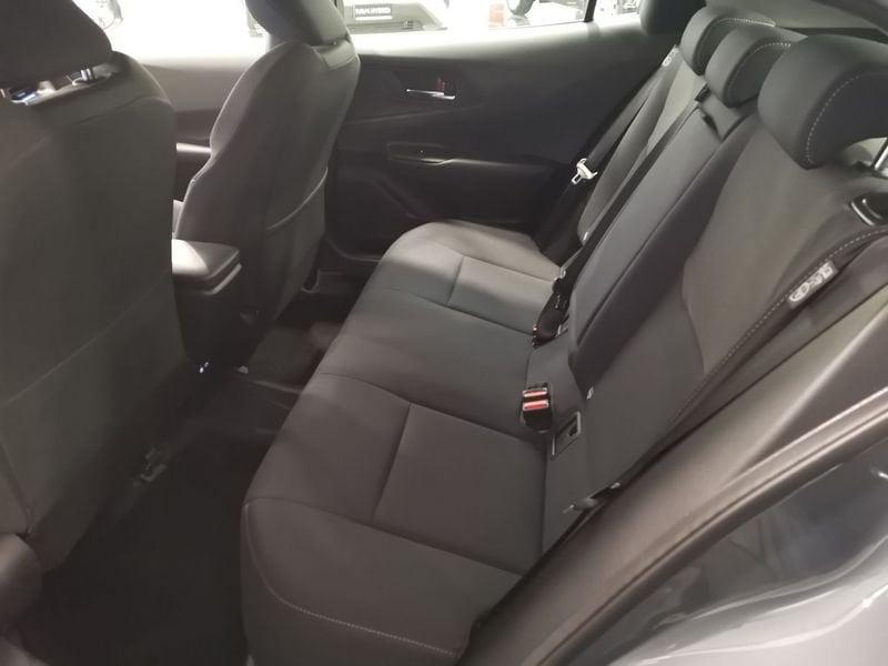 Toyota Prius 2.0 Plug-in Hybrid Lounge