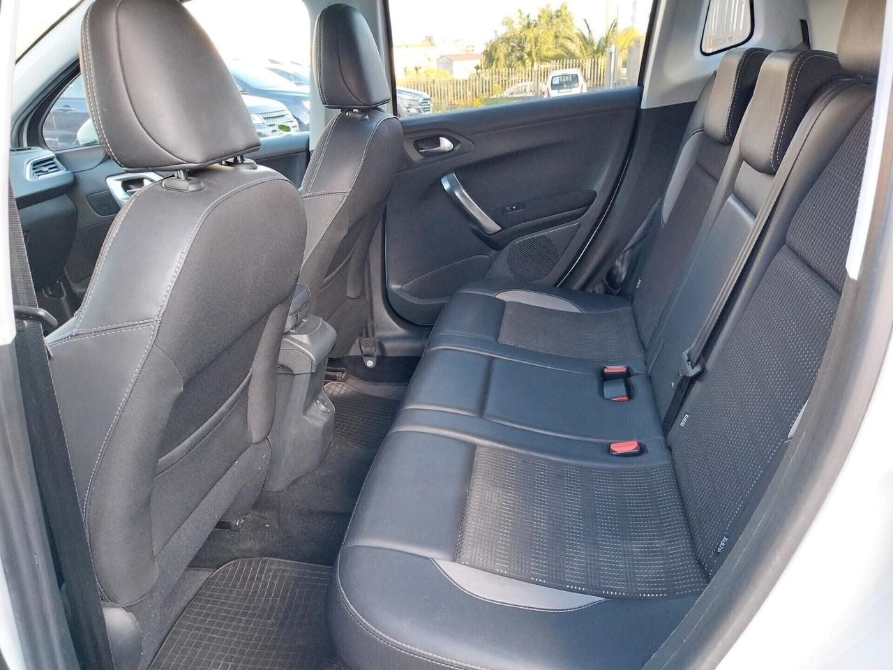 PEUGEOT 2008 1.6 DIESEL SOLO 90.000 KM ALLURE 2019