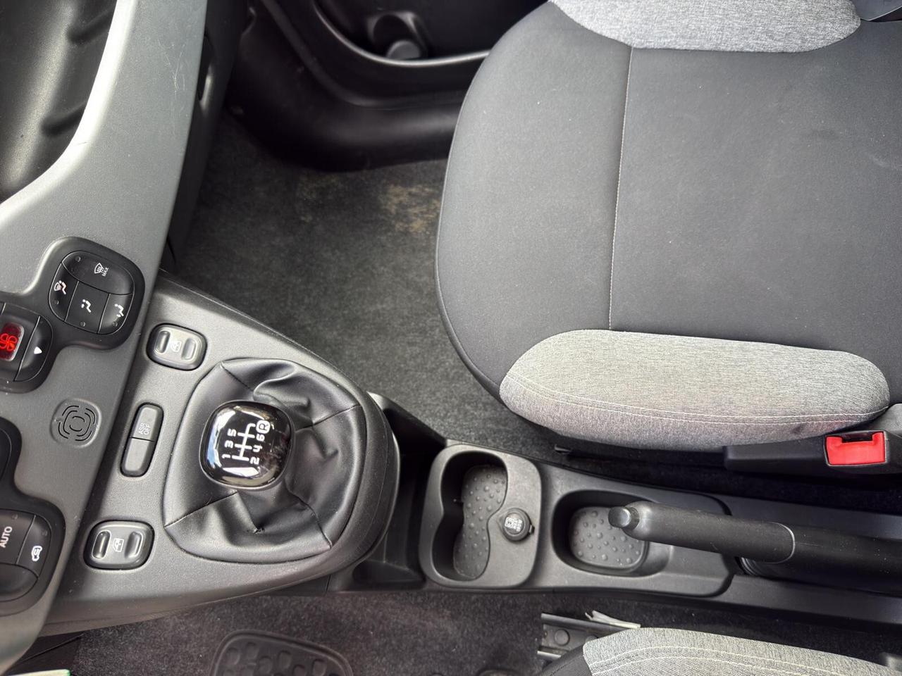Fiat Panda 1.0 firefly 70cv hybrid Cross 2023