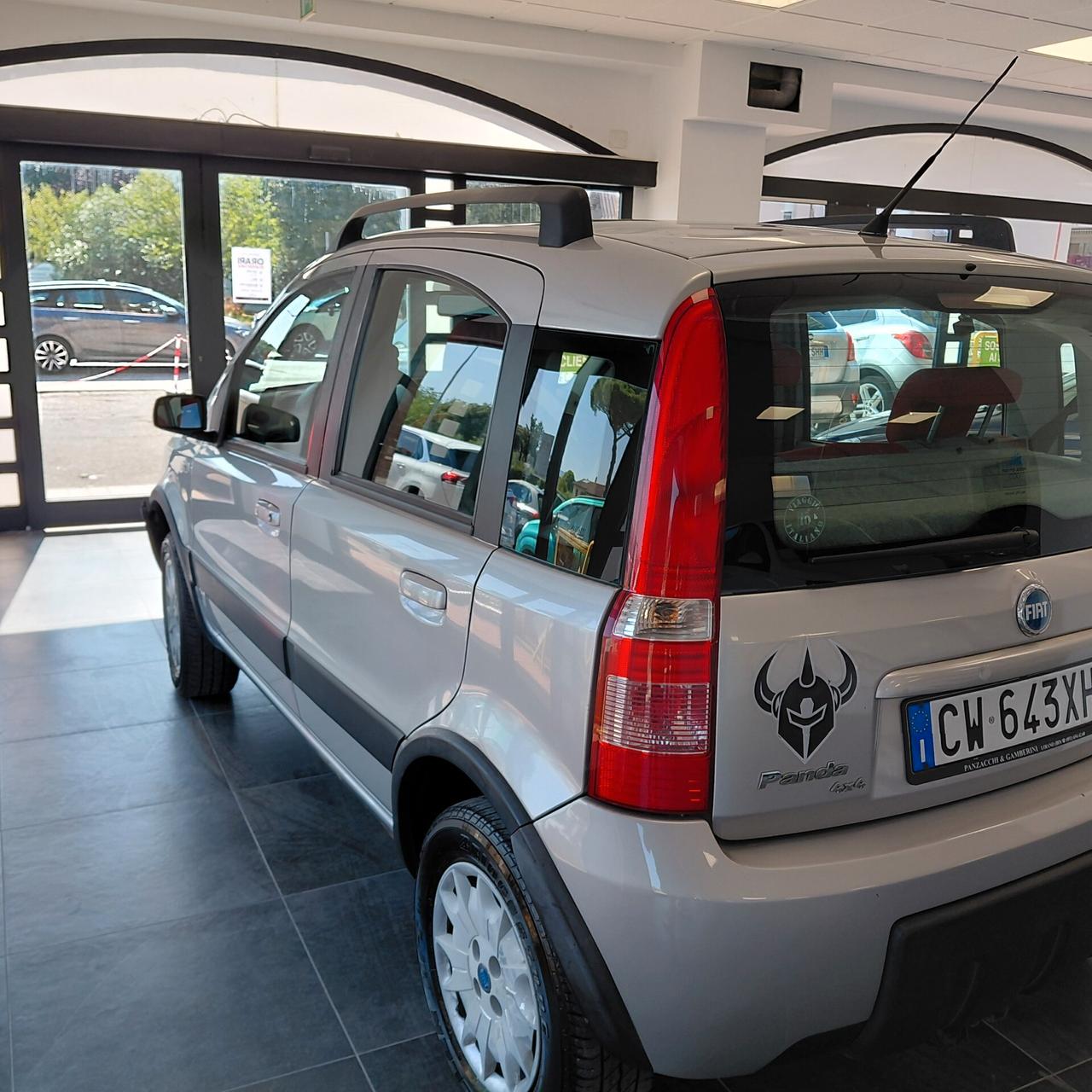 FIAT PANDA ANNO 2005 TRAZIONE 4X4 GANCIO TRAINO KM 182 MILA