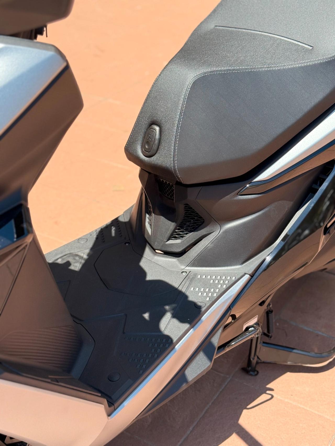Kymco X-Town 250 ST