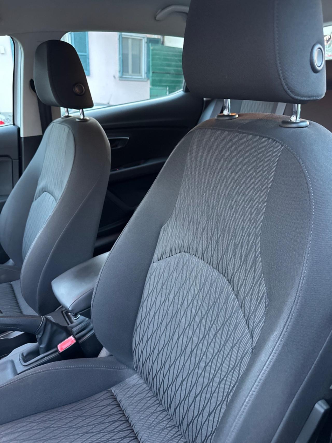 Seat LEON 1.6 TDI 105 CV 5p. STYLE KMCERT UNICOPR