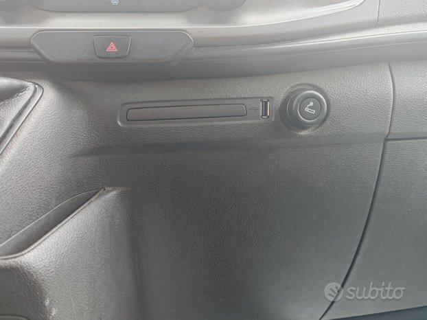 FORD Transit Custom 320 L2H2 Trend,